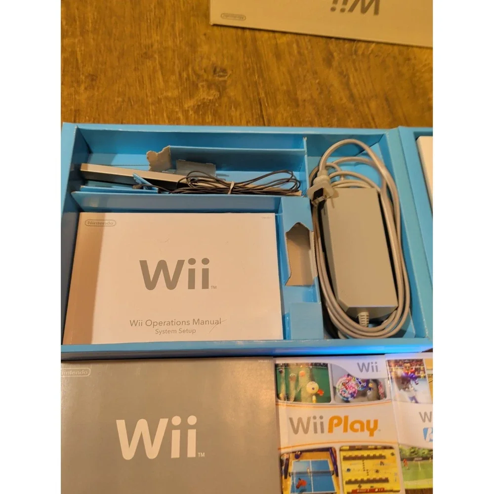 NINTENDO WII SPORTS CONSOLE OPEN BOX Wii SPORTS Used Twice.W Extra Game Etc.